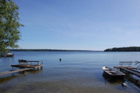 Отель Ferienhaus Urlaub mit Hund am Plau  Амт Мальхов